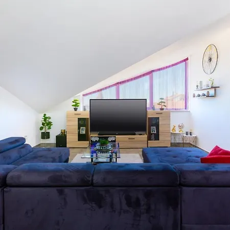 La Riva Apartment
